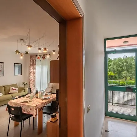 Apartment Pink House San Vincenzo